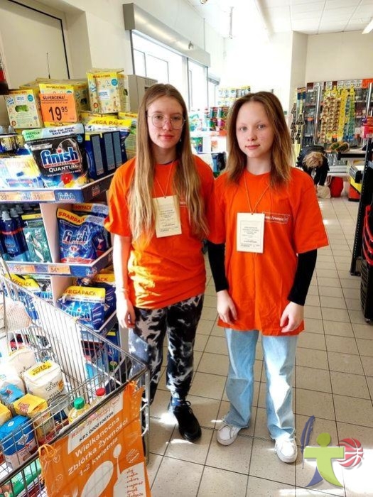 Nasi wolontariusze w ten weekend zbierają żywność w Elbląskiego sklepach