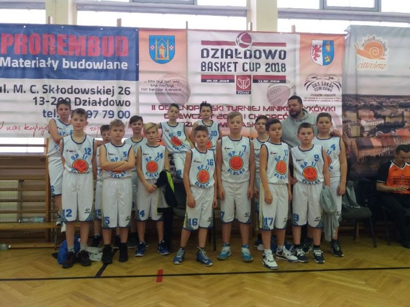 9-11 lutego chłopcy z 5 c uczestniczyli w Ogólnopolskim turnieju koszykówki w Działdowie.