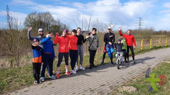 Tradycyjnie grupa entuzjastów biegania z Jedenastki spotkała się na elbląskiej Modrzewinie