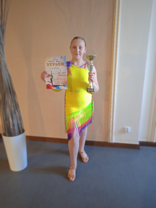 Karolina Kossowska z klasy IIIc zdobyła  I miejsce w Ogólnopolskim festiwalu tańca Białobrzeski Dance Show