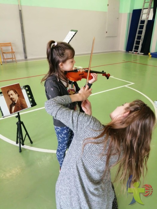 Zeróweczka szkolna: Koncert i warsztaty z historii muzyki. 