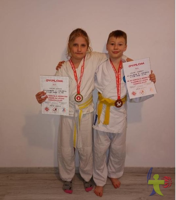 Wiktoria Wysocka wywalczyła I miejsce a Nikodem Lewna III miejsce w Mikołajkowym Turnieju Judo dla dzieci, XI Tomita CUP.